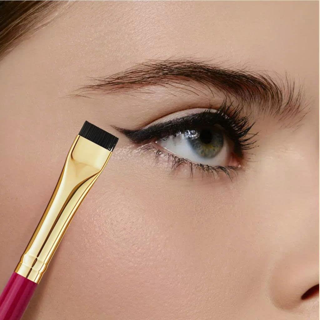 Cọ kẻ liner/vẽ bọng mắt/tém chân mày/viền môi CHICHODO Flat Definer C123